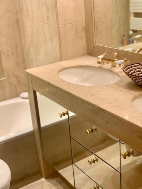 Westside Appartement Met Zicht Op Zee En Het Rubensplein. Top Ligging! Кнокке-Хейст Экстерьер фото